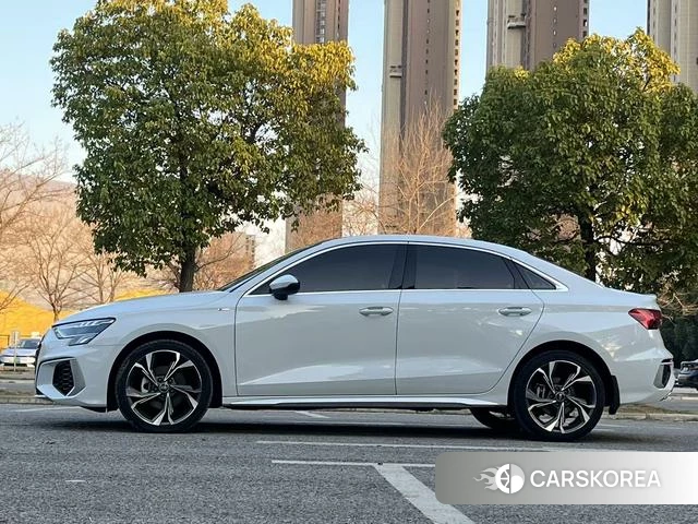 Audi A3 2023 Белый из Китая, фото 3