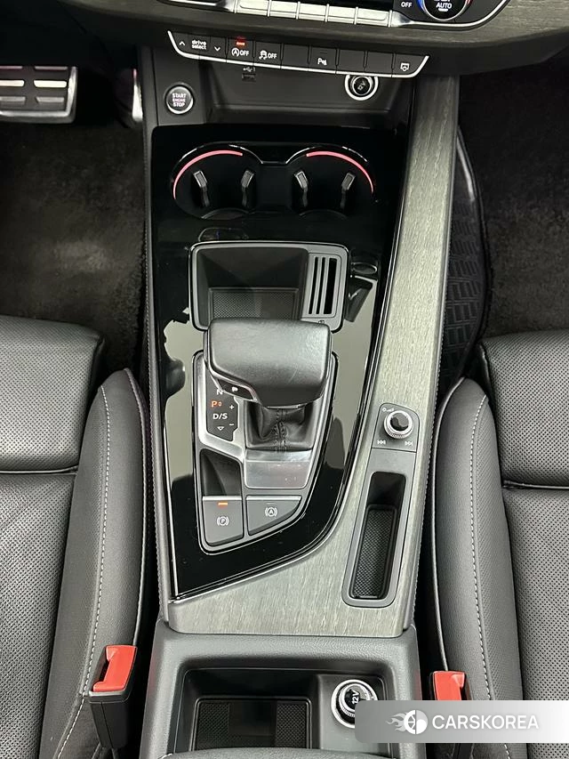 Audi A4L 2023 Белый из Китая, фото 3