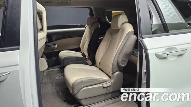 Kia Carnival 4th generation 2023 Белый из Кореи, фото 3