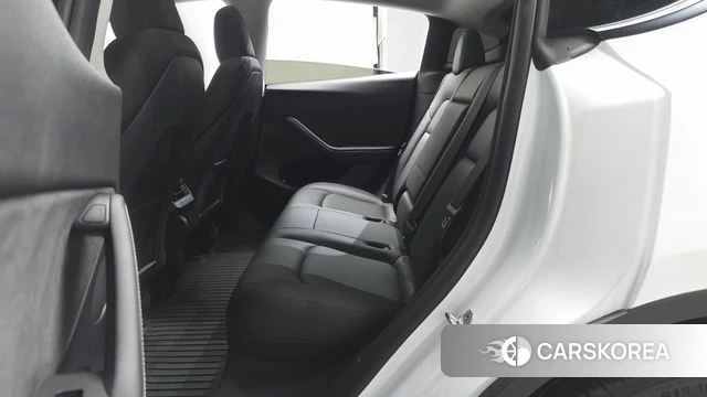 Tesla Model Y 2024 Белый из Кореи, фото 3
