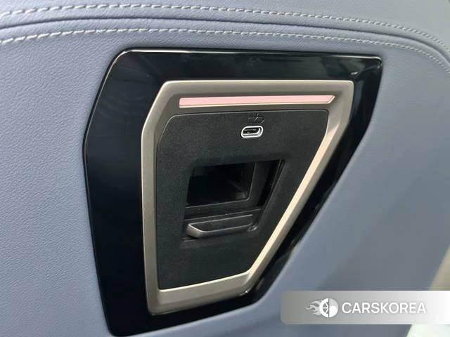 BMW 5 series 2025 Черный из Китая, фото 3
