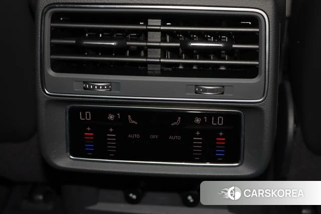 Audi Q7 2025 Черный из Китая, фото 3