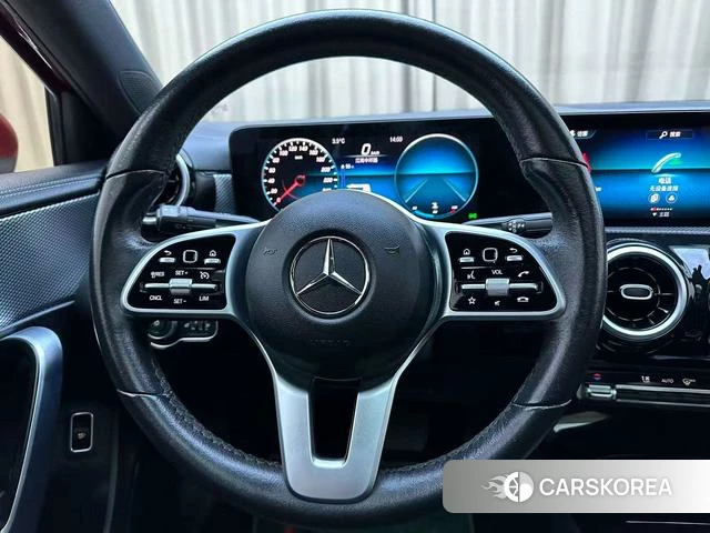 Mercedes-Benz Class A 2022 Красный из Китая, фото 3