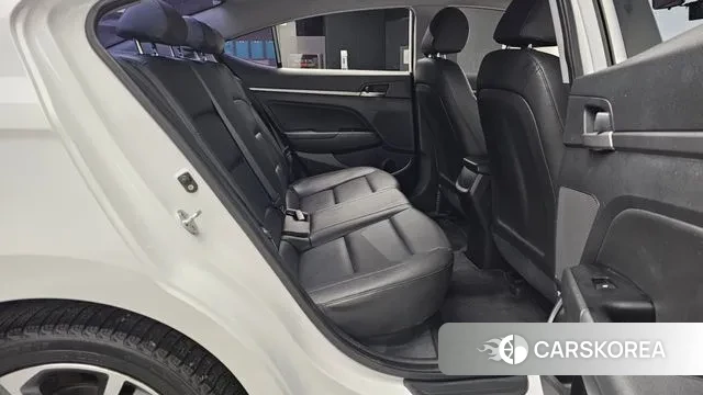 Hyundai Avante AD 2018 Белый из Кореи, фото 3