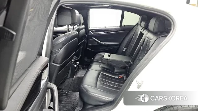 BMW 5 Series (G30) 2022 Белый из Кореи, фото 3