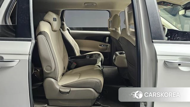 Kia Carnival 4th generation 2023 Белый из Кореи, фото 3