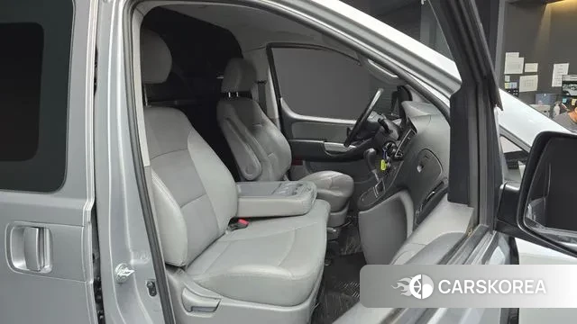 Hyundai The New Grand Starex 2021 Серебряный из Кореи, фото 3