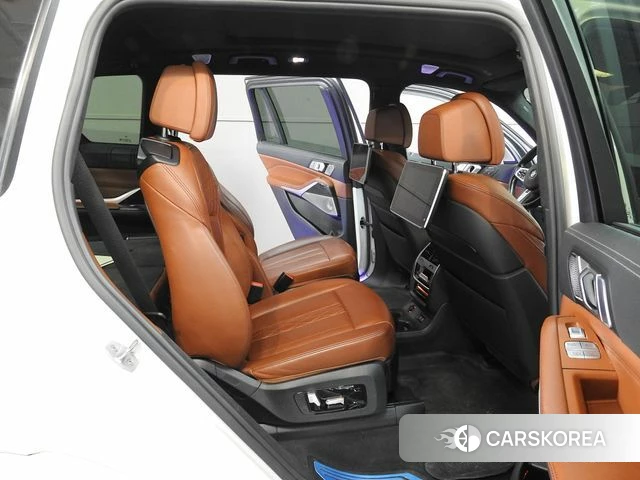 BMW X7 (G07) 2021 Белый из Кореи, фото 3