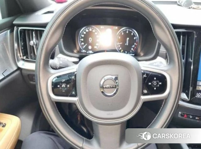 Volvo V60 Cross-Country 2nd Generation 2019 Белый из Кореи, фото 3