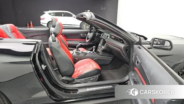 Ford Mustang 2019 Черный из Кореи, фото 3