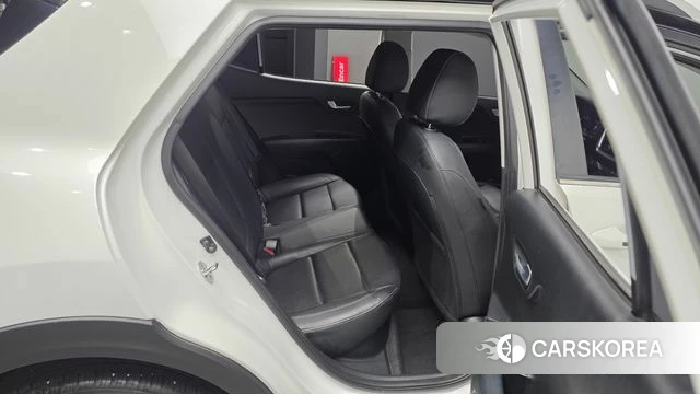 Kia Stonic 2018 Белый из Кореи, фото 3