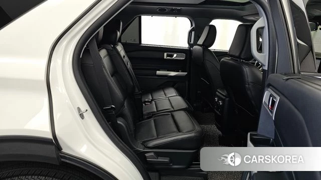 Ford Explorer 6th Generation 2021 Белый из Кореи, фото 3