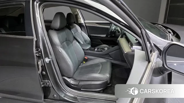 Kia K5 3rd generation 2021 Серый из Кореи, фото 3