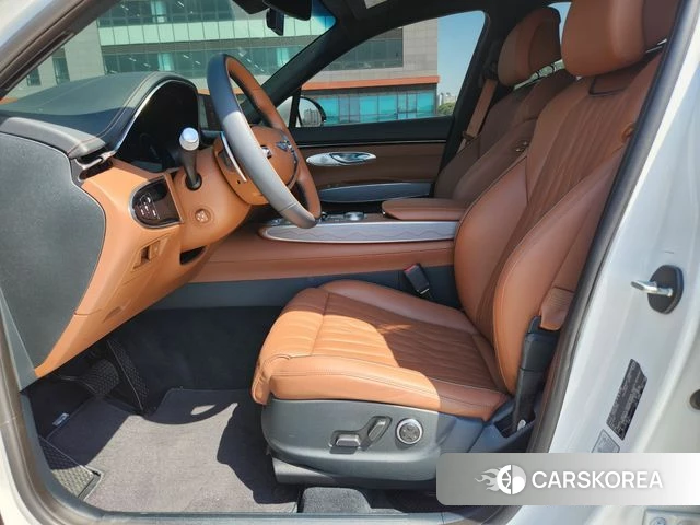 Genesis GV70 2022 Белый из Кореи, фото 3