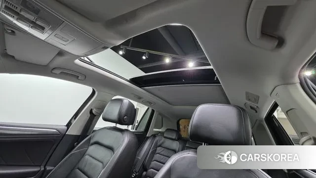 Volkswagen Tiguan second Generation 2018 Черный из Кореи, фото 3