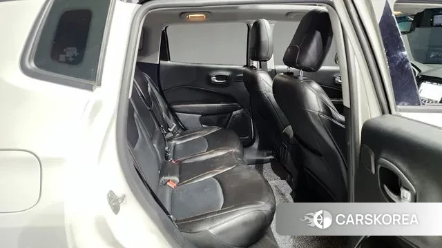 Jeep Compass 2nd Generation 2019 Белый из Кореи, фото 3