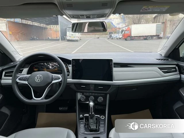 Volkswagen Bora 2023 Белый из Китая, фото 3