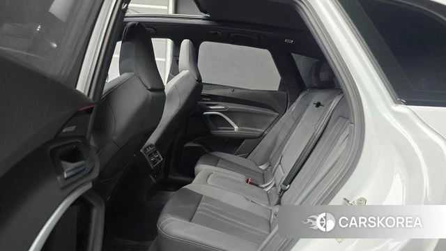 Audi Q5 (80A) 2025 Белый из Кореи, фото 3