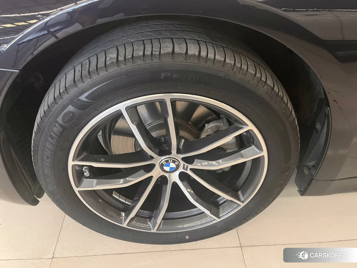 BMW 5 series 2021 Черный из Китая, фото 3