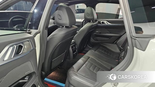 BMW i4 2022 Белый из Кореи, фото 3