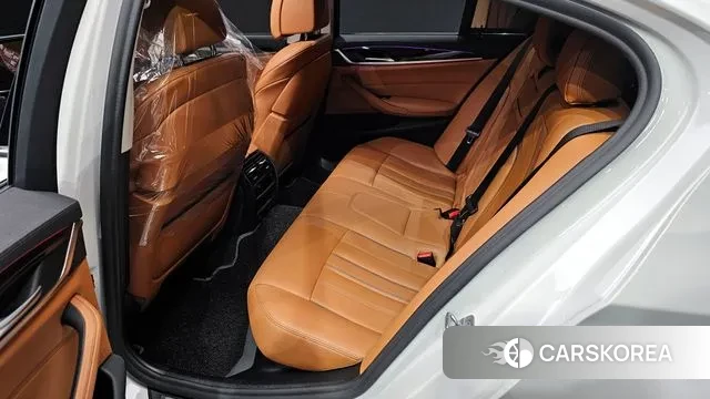 BMW 5 Series (G30) 2021 Белый из Кореи, фото 3