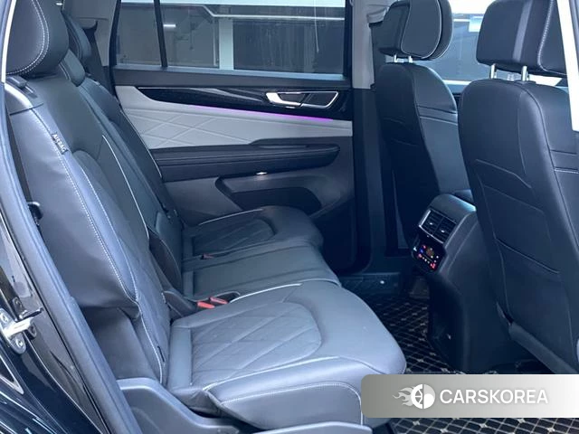 Volkswagen Tourang 2024 Черный из Китая, фото 3