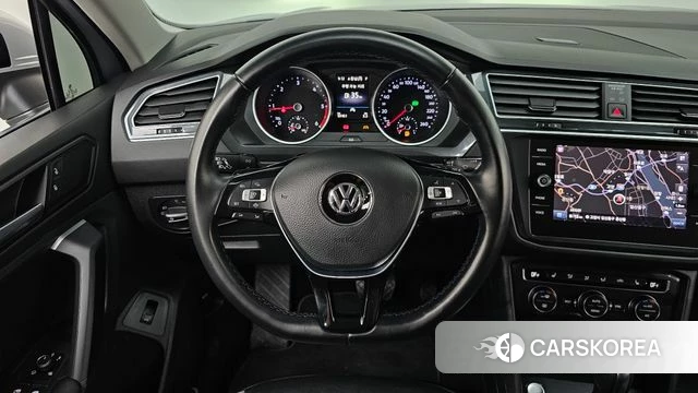 Volkswagen Tiguan second Generation 2019 Серебряный из Кореи, фото 3