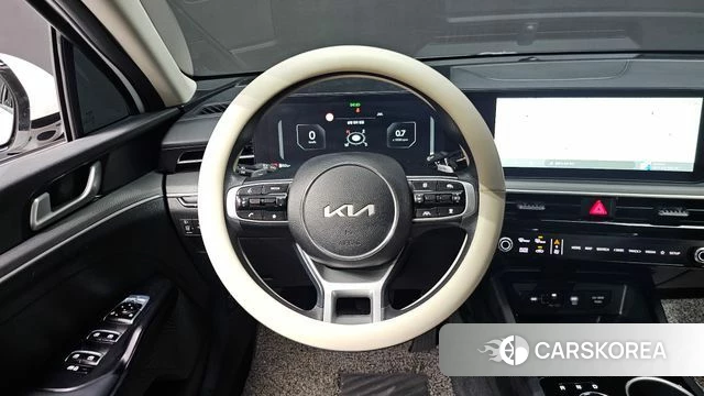 Kia The New K5 3rd generation 2024 Белый из Кореи, фото 3