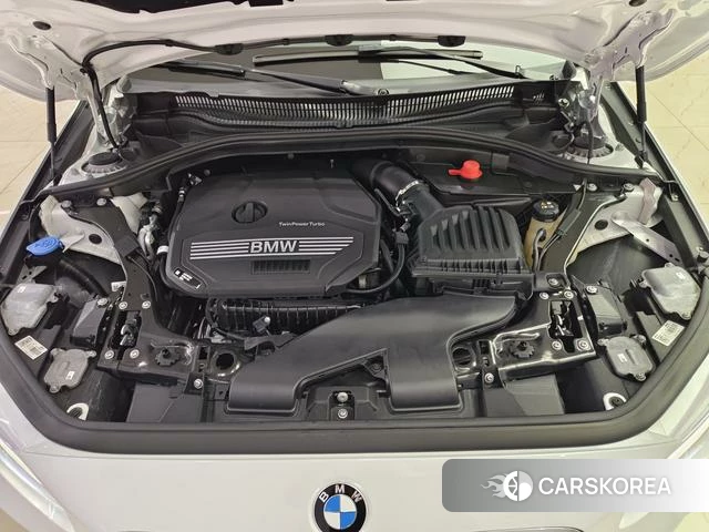 BMW 1 series 2023 Белый из Китая, фото 3