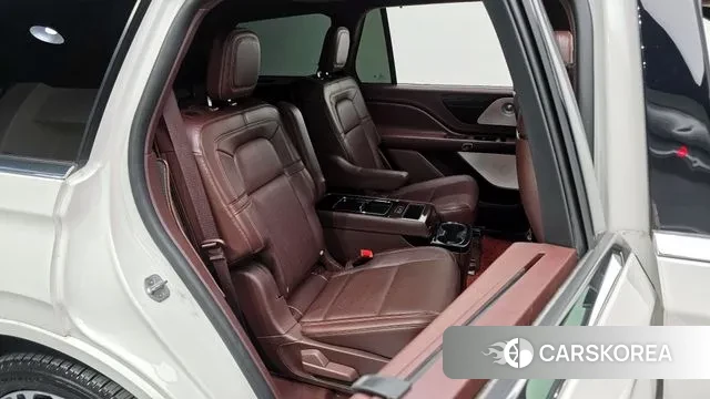 Lincoln Aviator 2nd generation 2022 Белый из Кореи, фото 3
