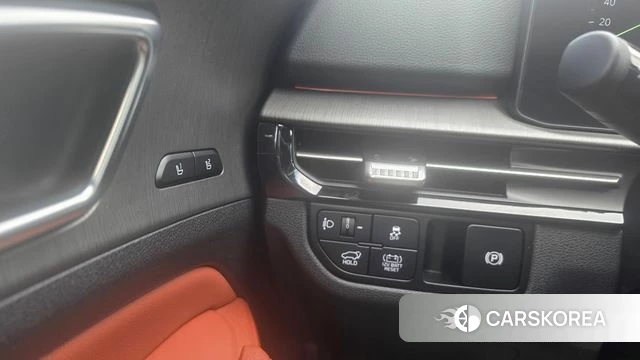 Kia The New Sportage 5th Generation Hybrid 2025 Белый из Кореи, фото 3