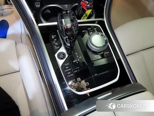 BMW 8 Series (G15) 2023 Серебристо-серый из Кореи, фото 3