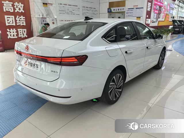 Volkswagen Lavida 2025 Белый из Китая, фото 3
