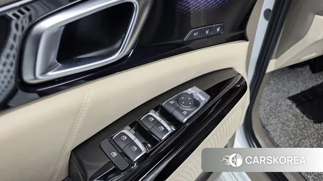 Kia Carnival 4th generation 2023 Белый из Кореи, фото 3