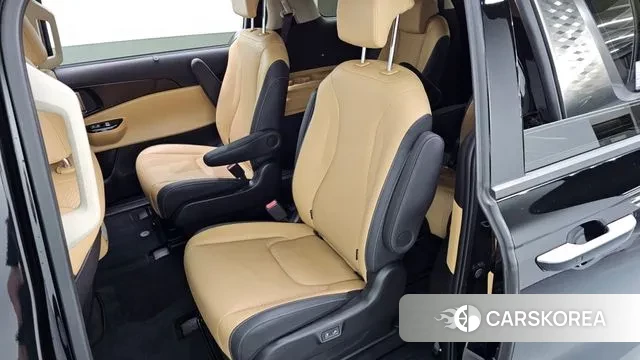Kia Carnival 4th generation 2023 Черный из Кореи, фото 3