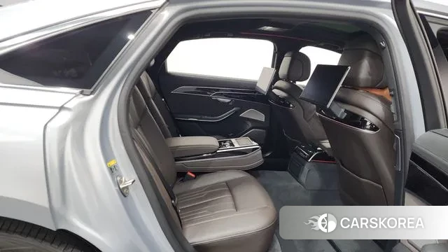 Audi A8 (D5) 2021 Серебряный из Кореи, фото 3