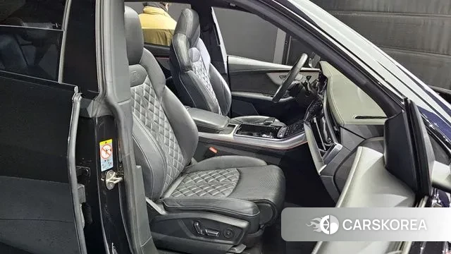 Audi Q8 (4M) 2021 Черный из Кореи, фото 3