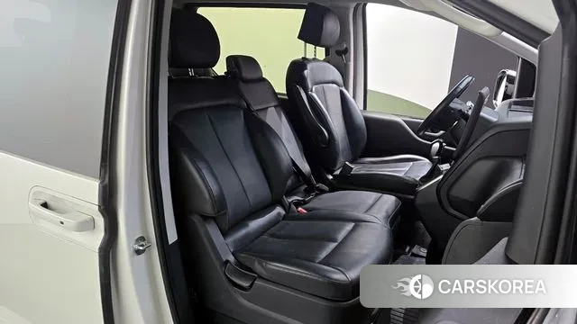 Hyundai Staria 2021 Белый из Кореи, фото 3