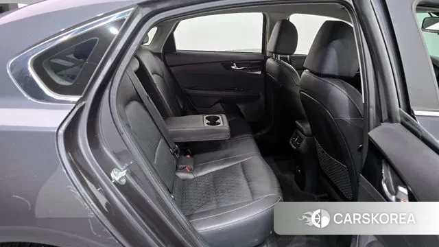 Kia The New K3 2nd generation 2022 Серый из Кореи, фото 3