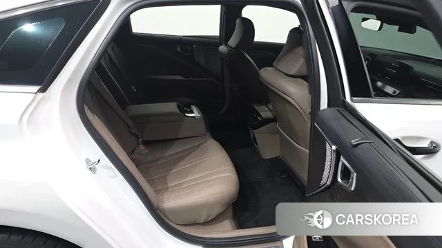 Kia K8 Hybrid 2023 Белый из Кореи, фото 3