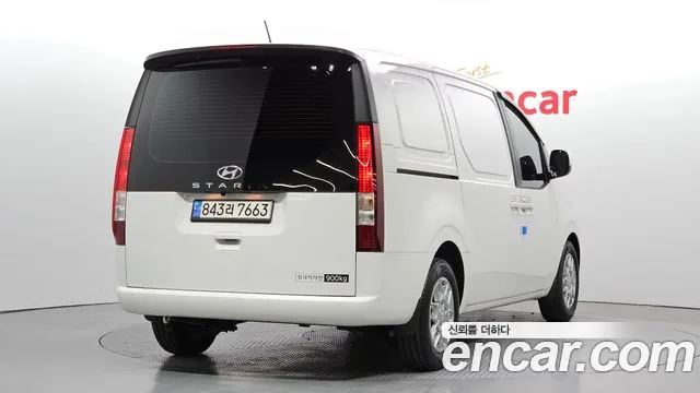 Hyundai Staria 2023 Белый из Кореи, фото 3