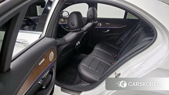 Mercedes-Benz E-Class W213 2020 Белый из Кореи, фото 3