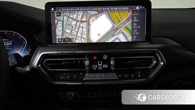 BMW X3 (G01) 2024 Светло-серебряный цвет из Кореи, фото 3
