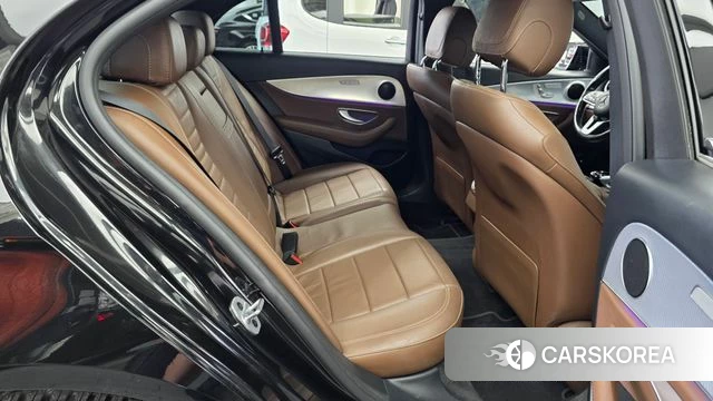 Mercedes-Benz E-Class W213 2019 Черный из Кореи, фото 3