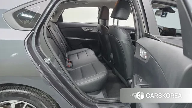 Kia The New K3 2nd generation 2022 Серый из Кореи, фото 3