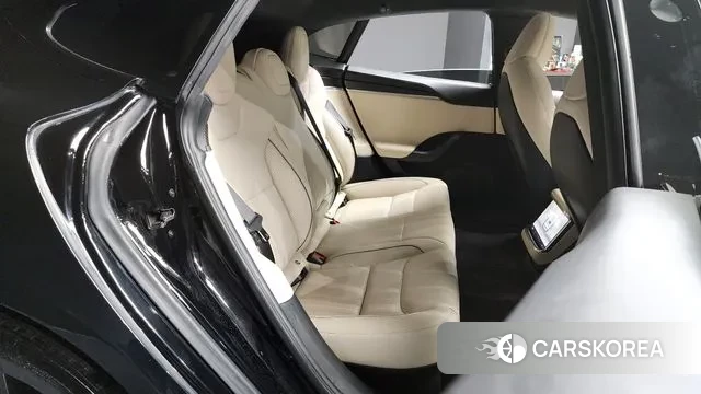 Tesla Model S 2023 Черный из Кореи, фото 3