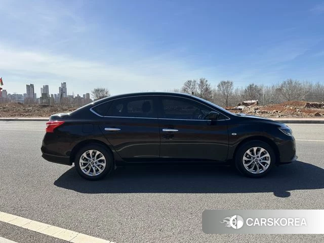 Nissan Xuan Yi 2022 Черный из Китая, фото 3