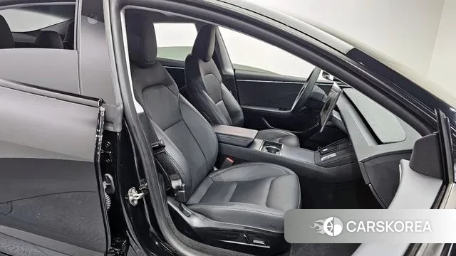 Tesla Model 3 2024 Черный из Кореи, фото 3