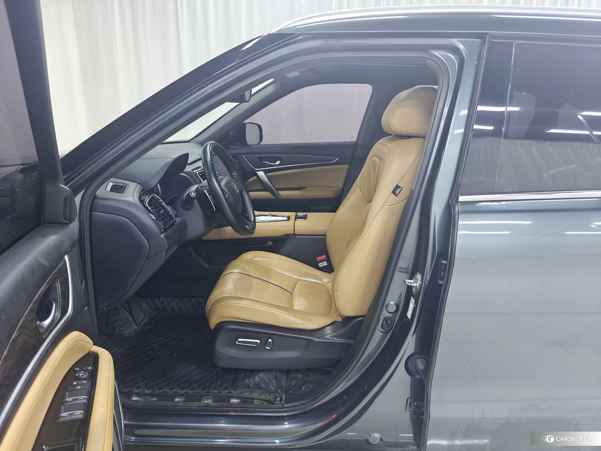 Honda UR-V 2020 Темно-серый из Китая, фото 3