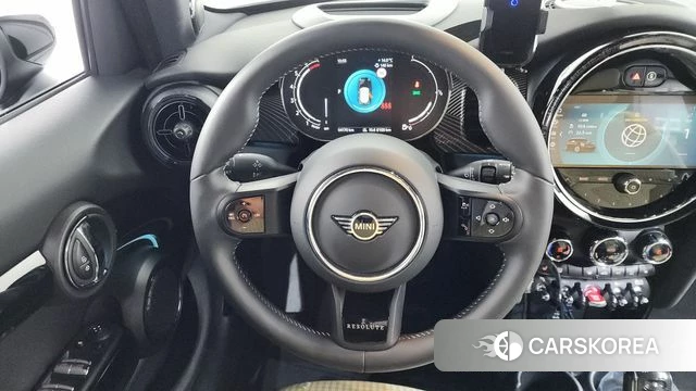 Mini Cooper S 2023 Черный из Кореи, фото 3